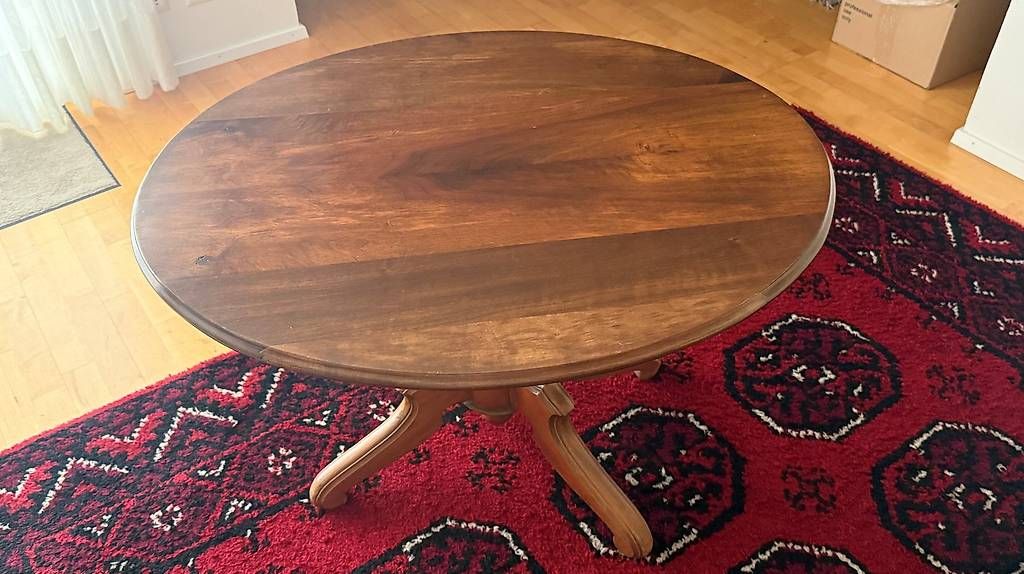 Tables: Salontisch aus Holz – D'occasion à Münsingen par inf_kd6b