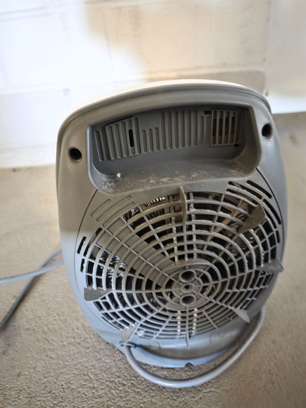 De'Longhi Radiatori: DeLonghi Heiz Lüfter HVA/1120 – Usato da Walterswil BE venduto da Lonitti 5