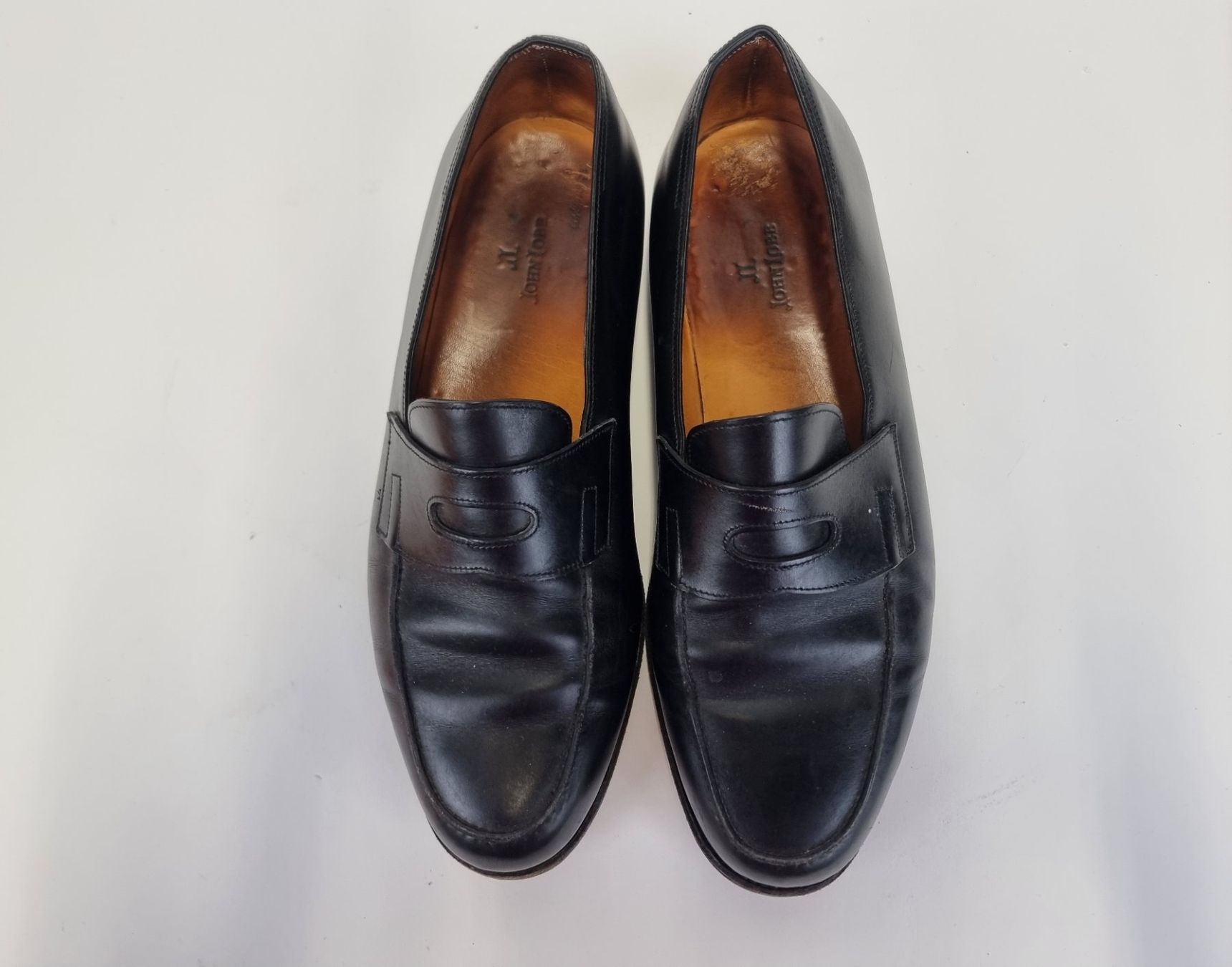 Herrenschuhe: Schwarze Leder Loafer John Lobb – Gebraucht aus Urtenen-Schönbühl von Restwert_Schoenbuehl