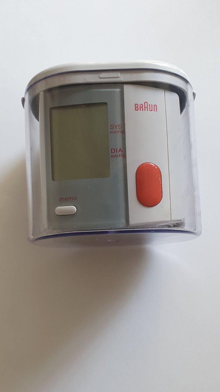 Braun Attrezzature mediche: Braun Handgelenk-Blutdruckmessgerät – Usato da Ittigen venduto da Searay 3