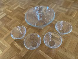 Saladier et 4 ramequins en verre
