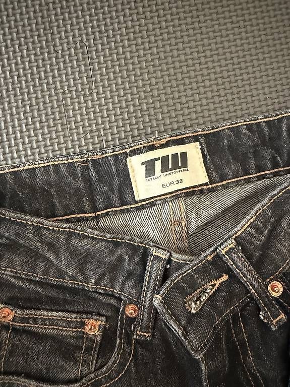 Pantaloni: 3x Tally Weijl Hosen – Usato da Oensingen venduto da luk_6wrk 1