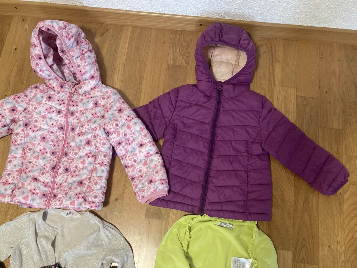 Lotti & Set di vestiti: Mädchen Kleiderpaket Gr 98/104 – Usato da Staad SG venduto da gab_7dr9 1
