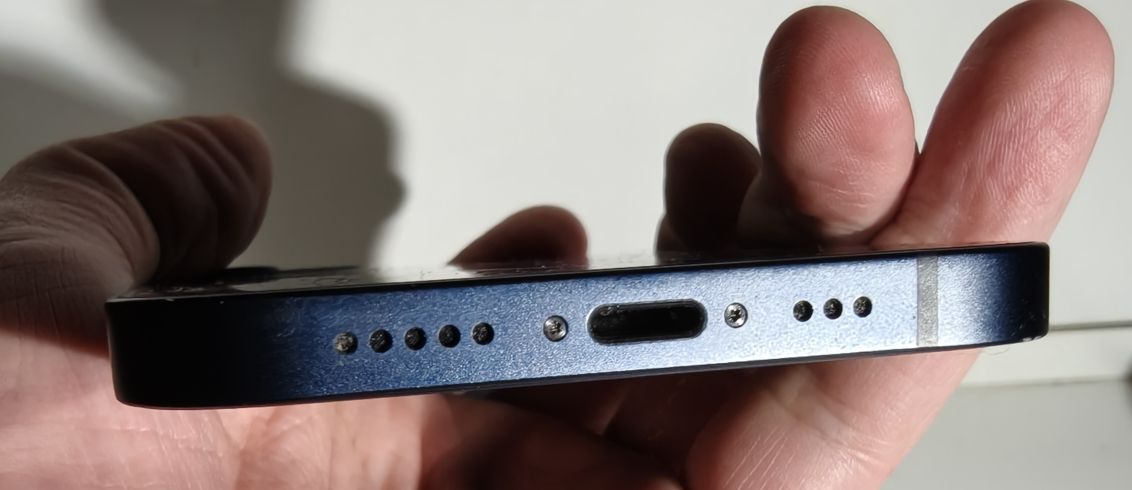 Apple Handys / Smartphones: Apple iPhone 12 64 defekt – Defekt aus La Tour de Peilz von Dejobokin 5