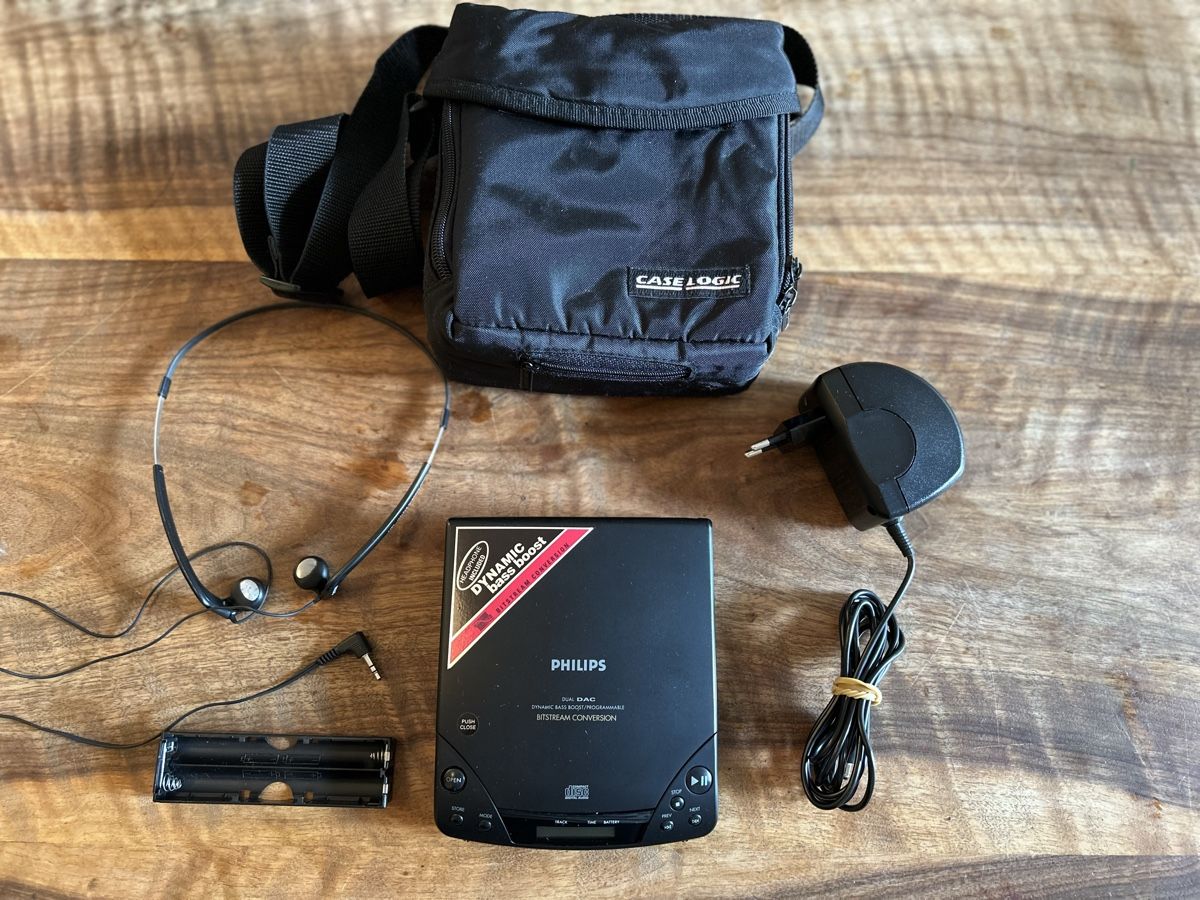 Philips Tragbarer Mediaplayer: Philips Discman mit Zubehör – Gebraucht aus Bern von Carhead 2