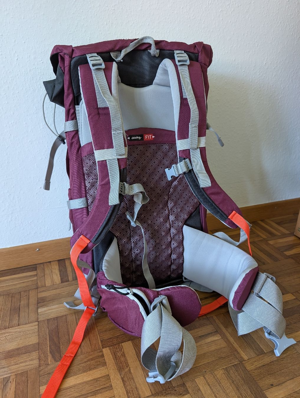 Decathlon Zaini: Wanderrucksack 50 Liter  – Nuovo (secondo la descrizione) da Luzern venduto da aiivii 1