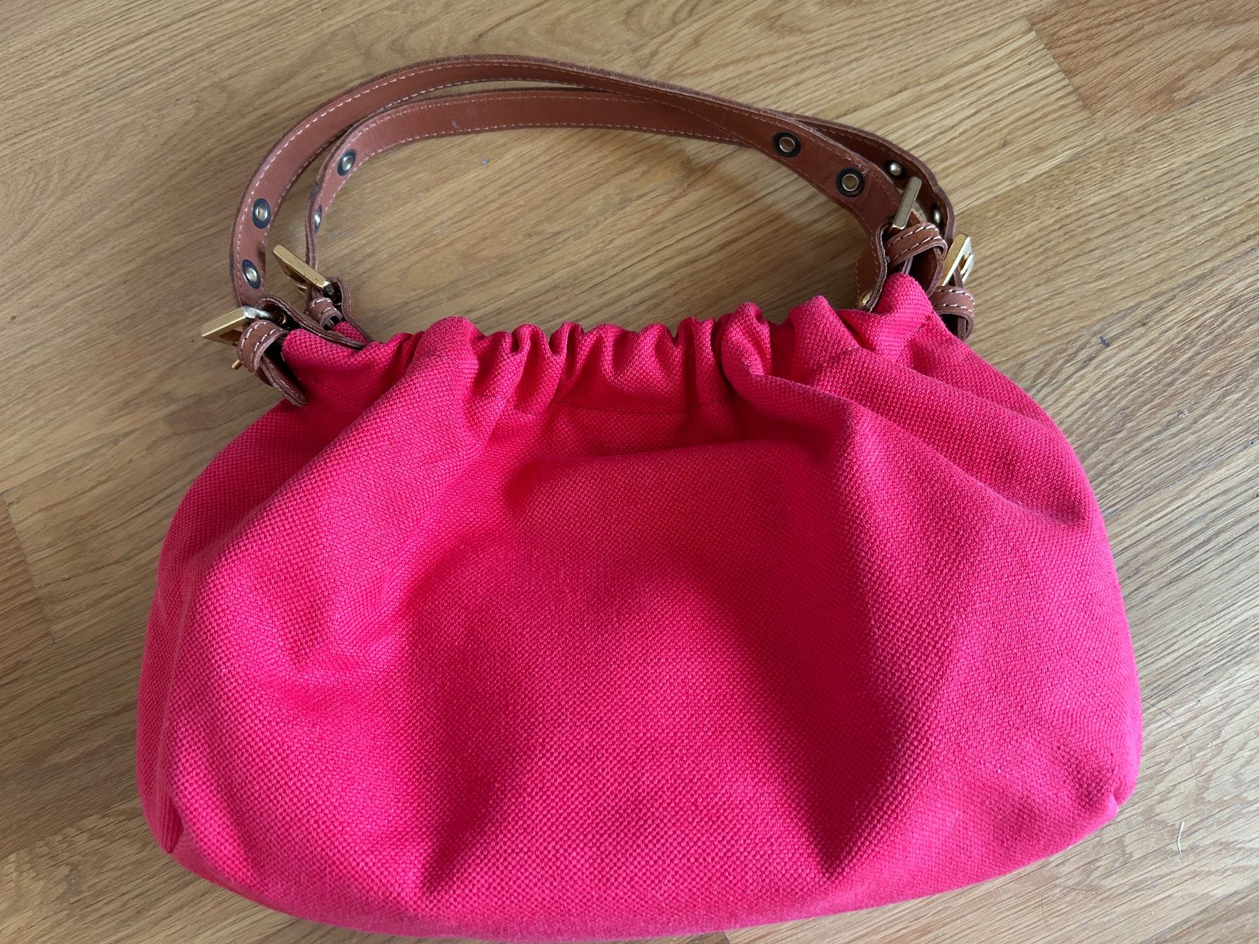 Sacs femmes: Rote Handtasche – Neuf (Voir description) à Rorschach par LuciaTramp