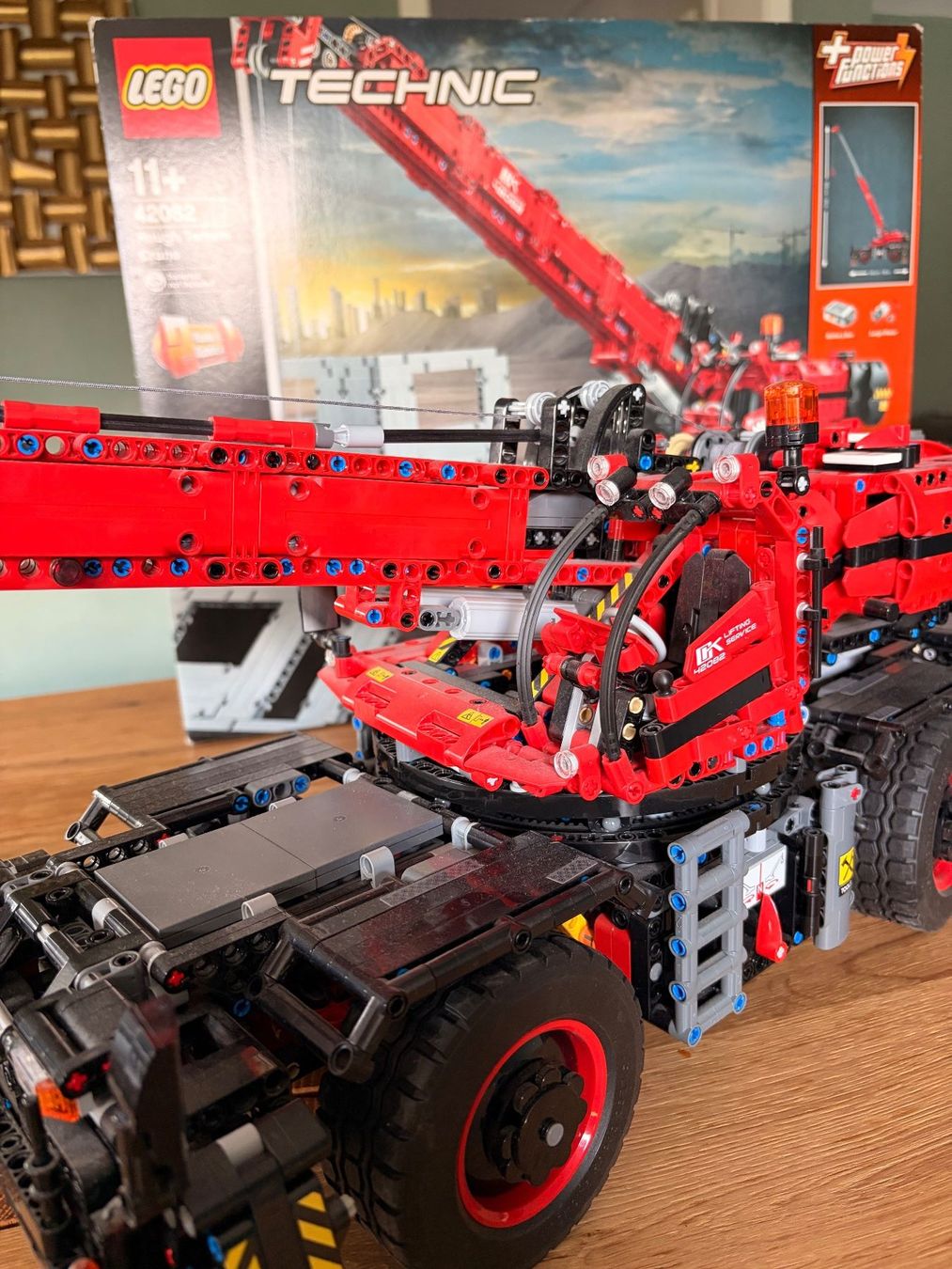 Giocattoli: LEGO Kran Technic 42082 – Usato da Niederuzwil venduto da trust1963 4