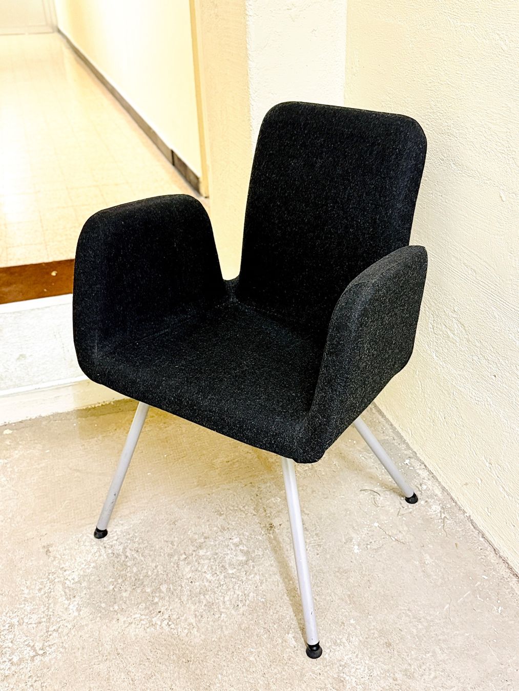 Stühle: 3 Chaises du bureau très confortable. Surface en velours – Gebraucht aus Morges von M-Store 4