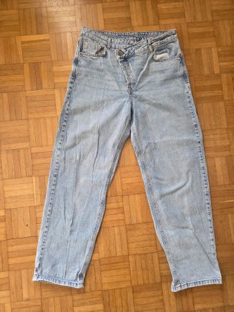 Trendige Jeans mit asymmetrischem Bund, Gr. 31 / M, neu!