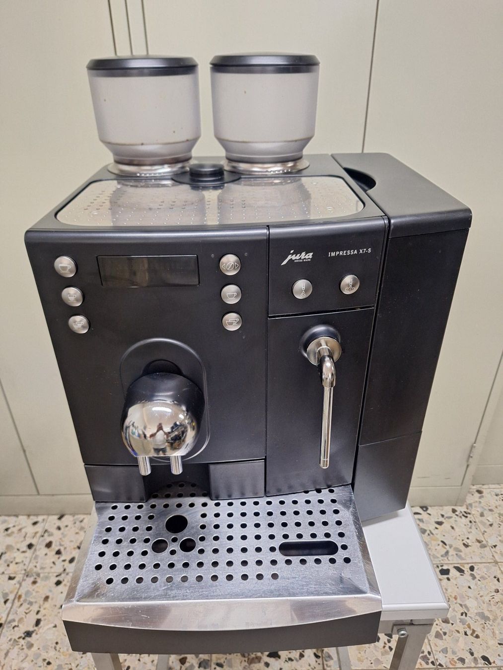 Jura Macchine per caffè & Macchine per espresso: JURA IMPRESSA X7-S – Difettoso da Laconnex venduto da Patkek29