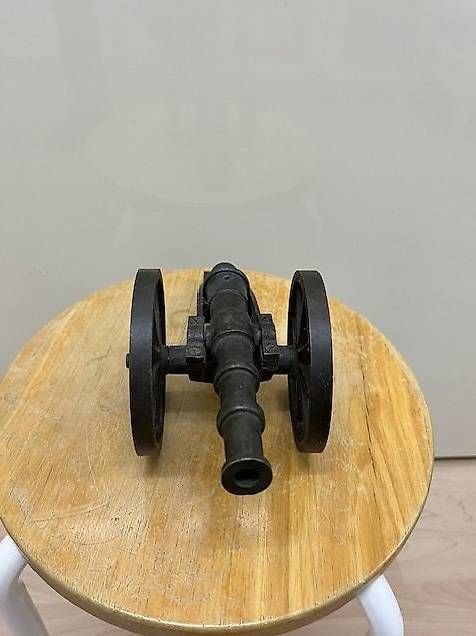 Kit di modellismo & Modellini statici: Kanone aus Gusseisen – Usato da Winterthur venduto da Lukas206 2