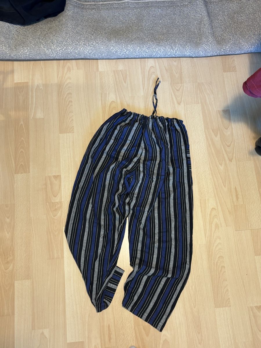 Pantaloni: STRIPED COTTON PANTS – Usato da Küttigen venduto da noa_78fr 1