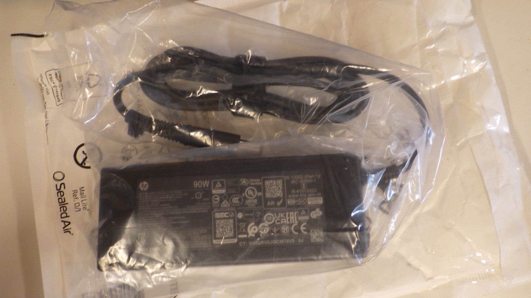 Caricabatterie: 65W Smart AC Power Adapter – Nuovo e nell'imballaggio originale da Gossau ZH venduto da OrderflowAG