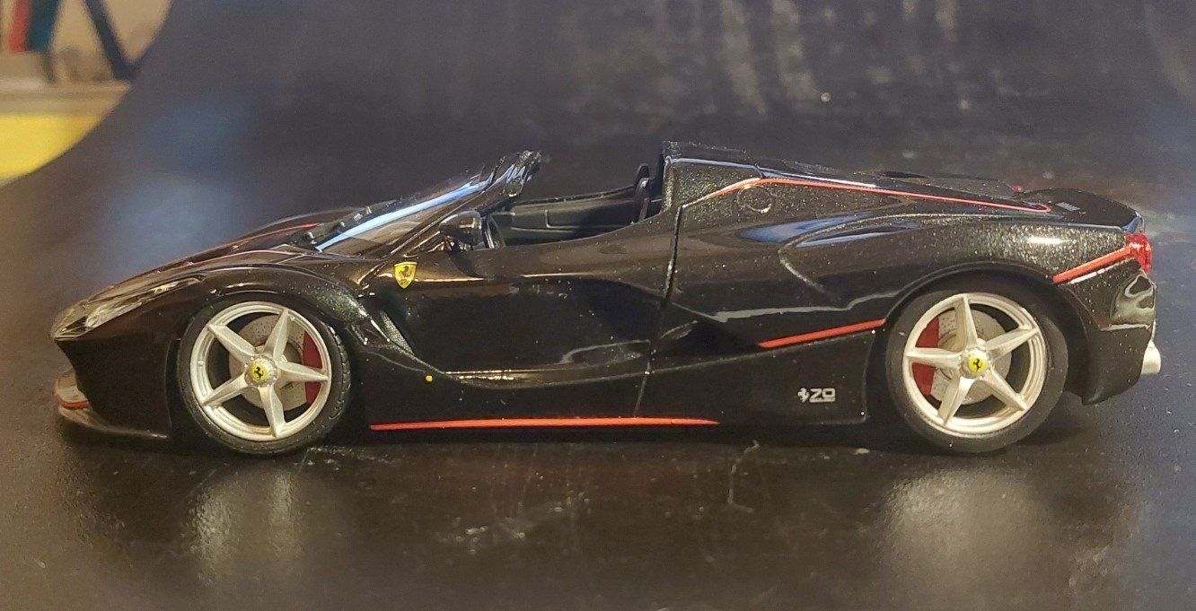 Bburago Voitures modèles: Ferrari La Ferrari Aperta – D'occasion à Herisau par Simonalb 1