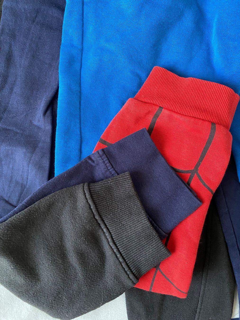 Pantaloni: Trainer Hosen 110/116 – Usato da Dübendorf venduto da son_hy5t 1