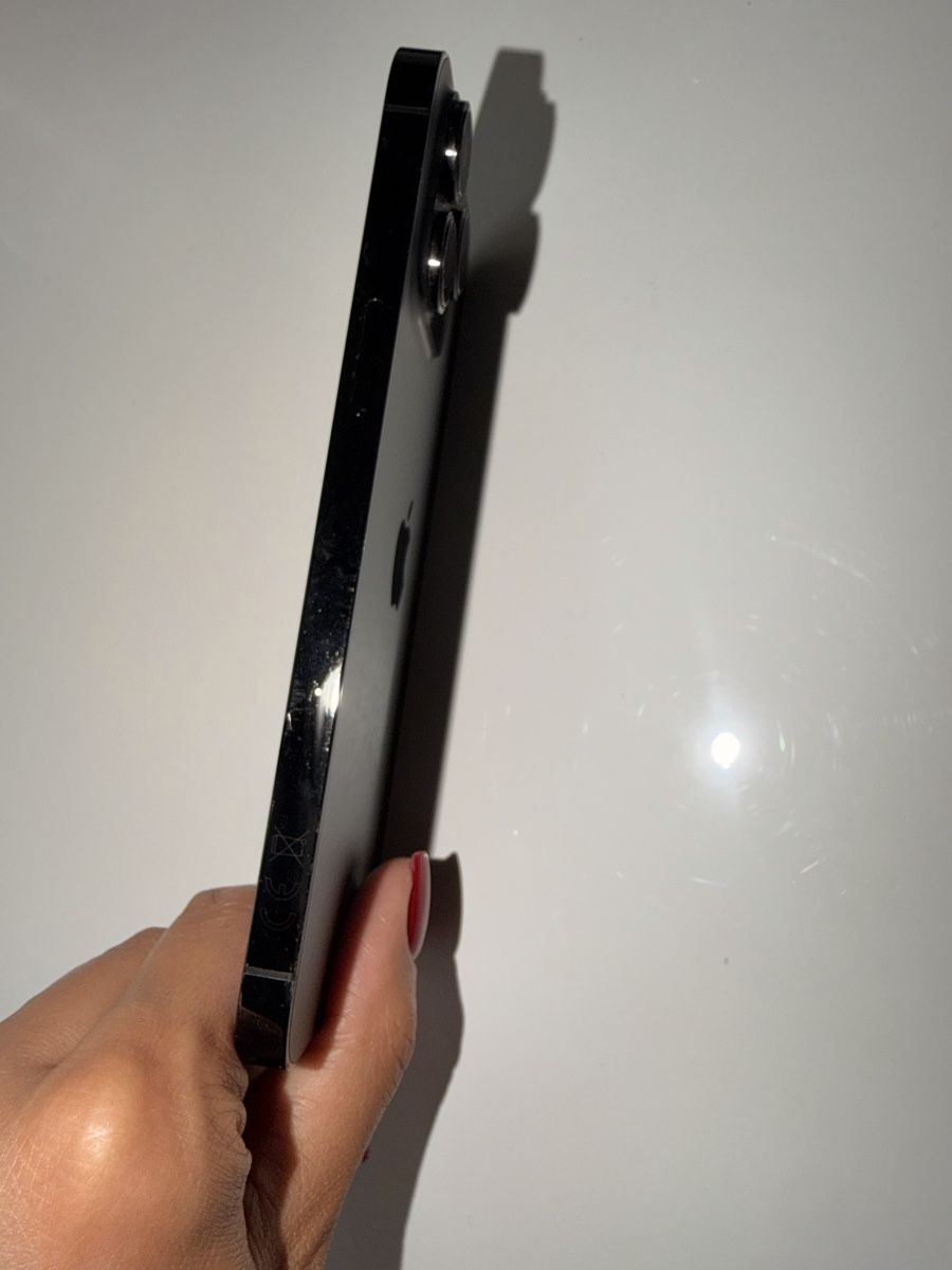 Apple Telefoni cellulari / Smartphones: Apple iPhone 14 Pro, navy Used, Good Condition – Usato da St. Margrethen SG venduto da shayluxuryfashion1 3