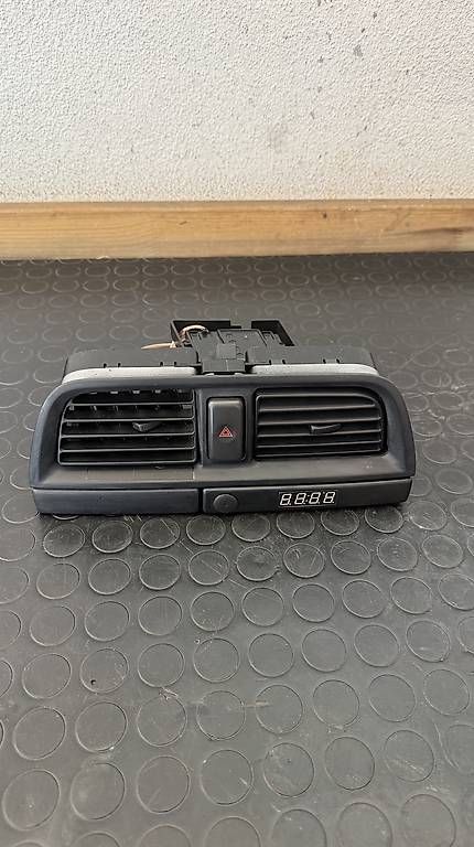 Tutti pezzi di ricambio auto: Bocchette aria Subaru STI – Usato da Molare venduto da Reto_Della_Torre