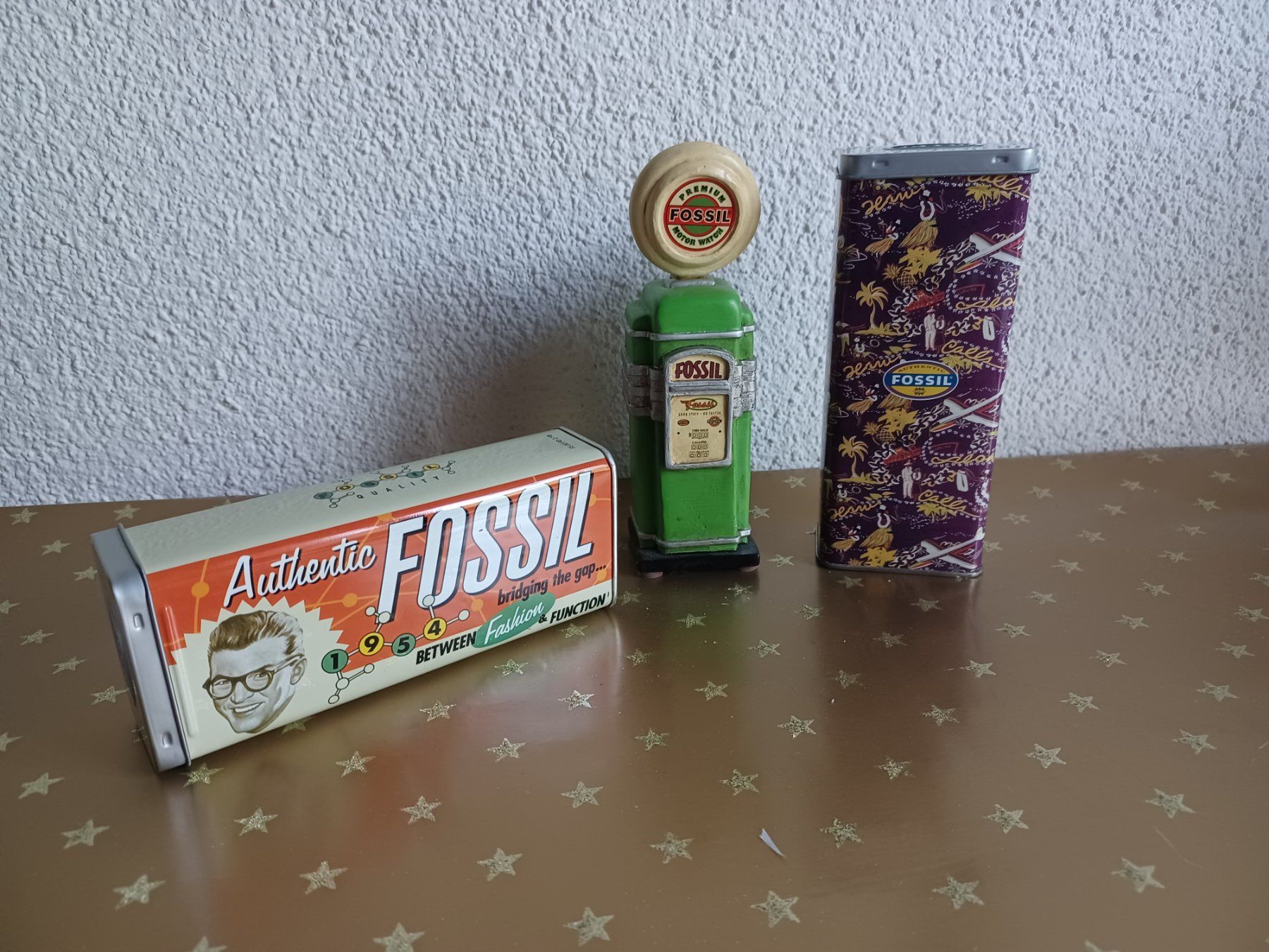 Statuette: Fossil Werbung/ Deko Set mit grüne Zapfsäule+2 Blechboxen – Usato da Hagendorn venduto da siwasi3 7