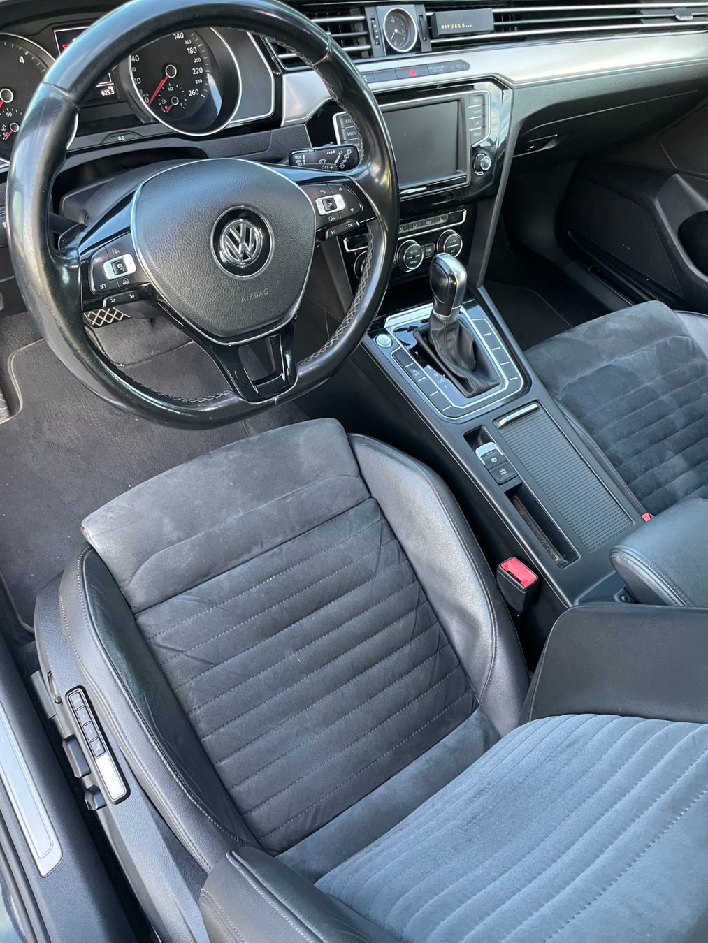 VW Autos: VW Passat B8 Combi 2.0TDi DSG – Gebraucht aus Auw von Neo_z2rq 4