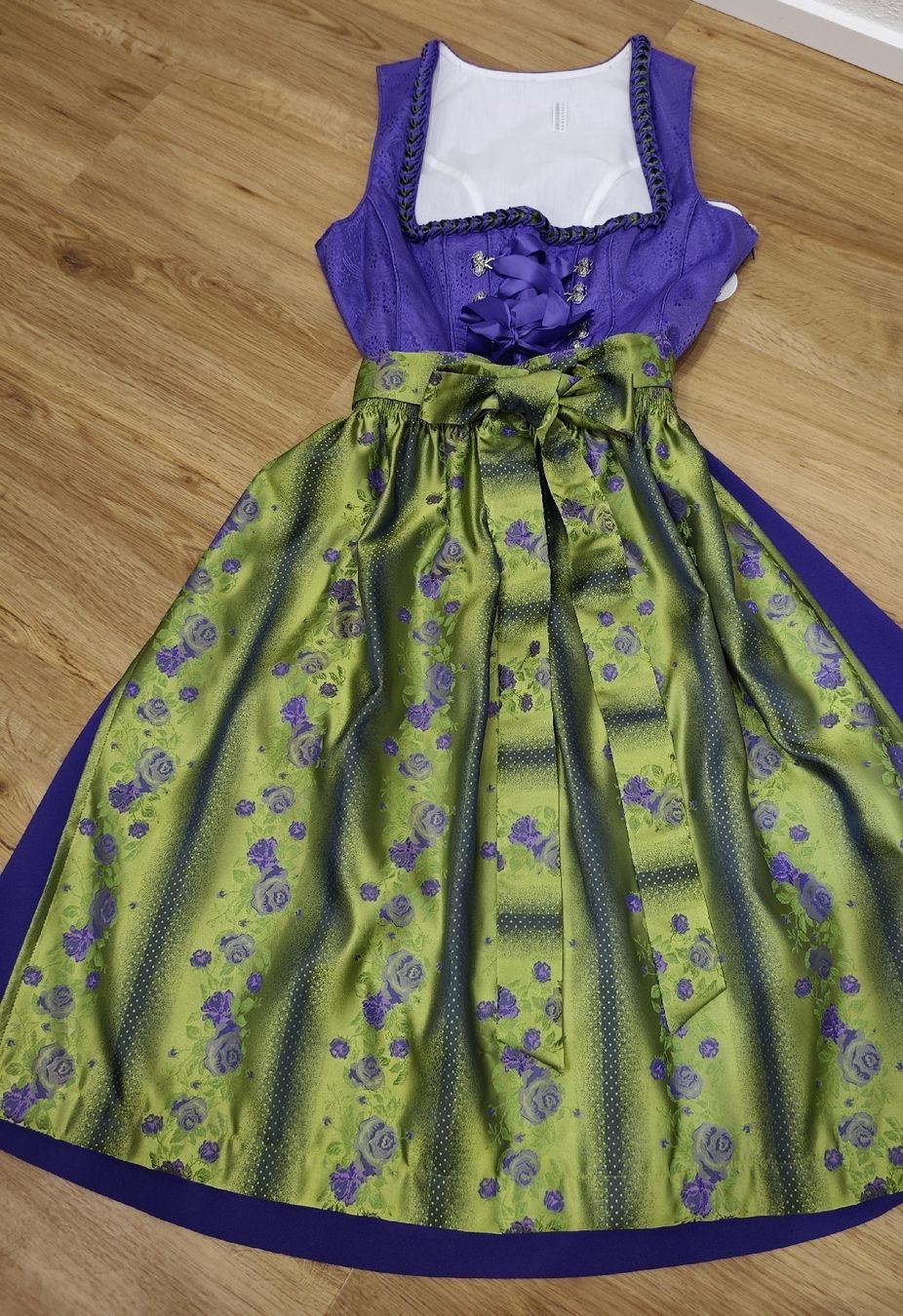 Vestiti: Dirndl Gr. 44, Country Line, neuwertig – Nuovo (secondo la descrizione) da Dussnang venduto da Rosenfee50
