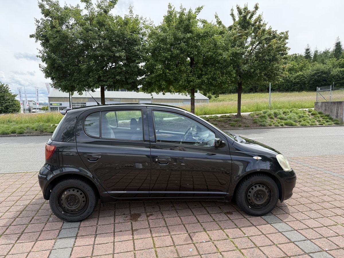 Toyota Automobili: Toyota Yaris 1.3 16V – Usato da Walperswil venduto da Jonu316 2