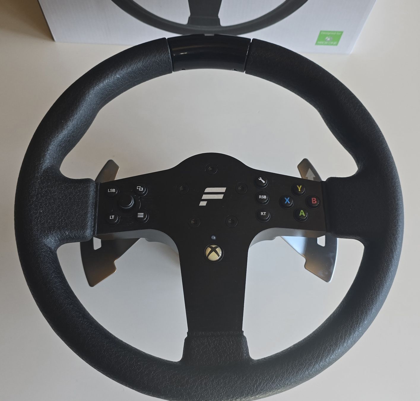 Fanatec Controller: Fanatec CSL Steering Wheel P1 mit OVP – Usato da Büriswilen venduto da e_v_o_l_u_t_i_o_n