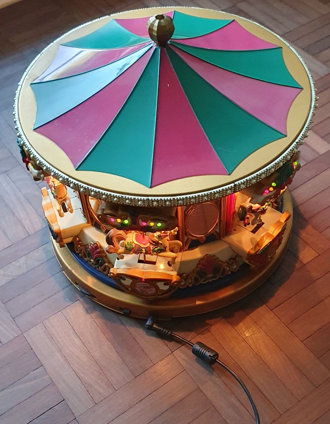 Spielzeuge: Weihnachtskarussell mit Musik, beleuchtet, Nostalgie – Gebraucht aus Kreuzlingen von Rschweiz1 1