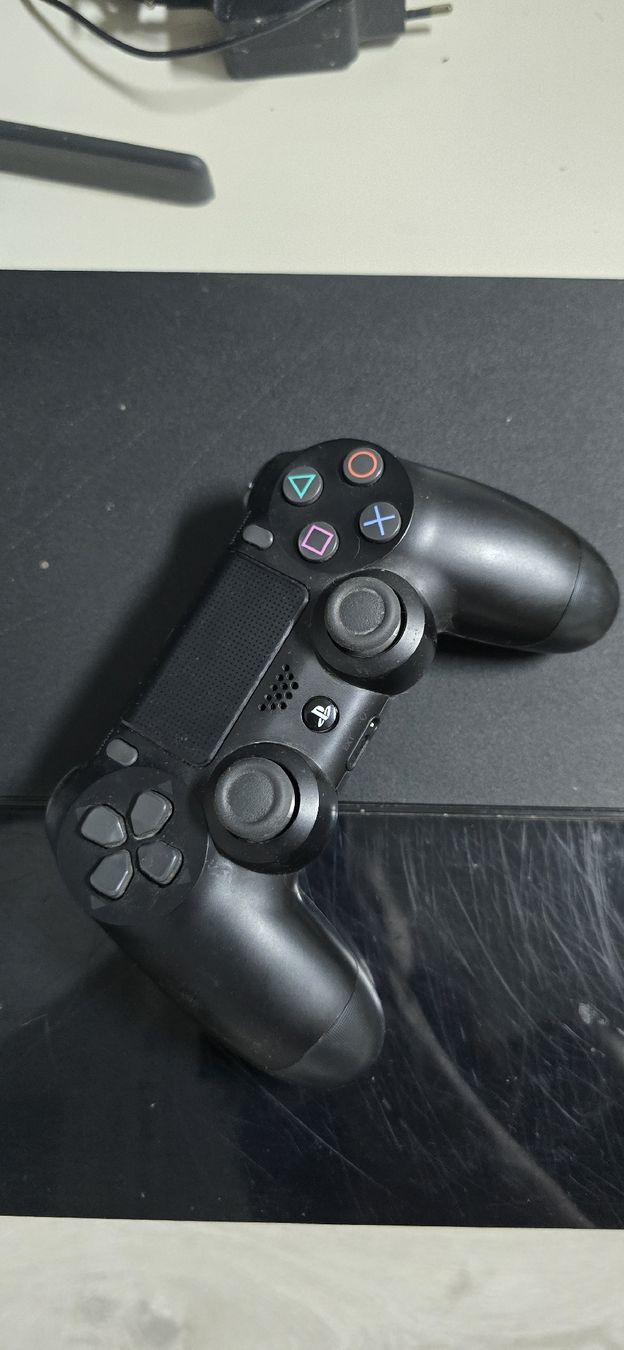 Sony Konsolen: PS4  – Gebraucht aus Courgenay von bat_dq9w 1