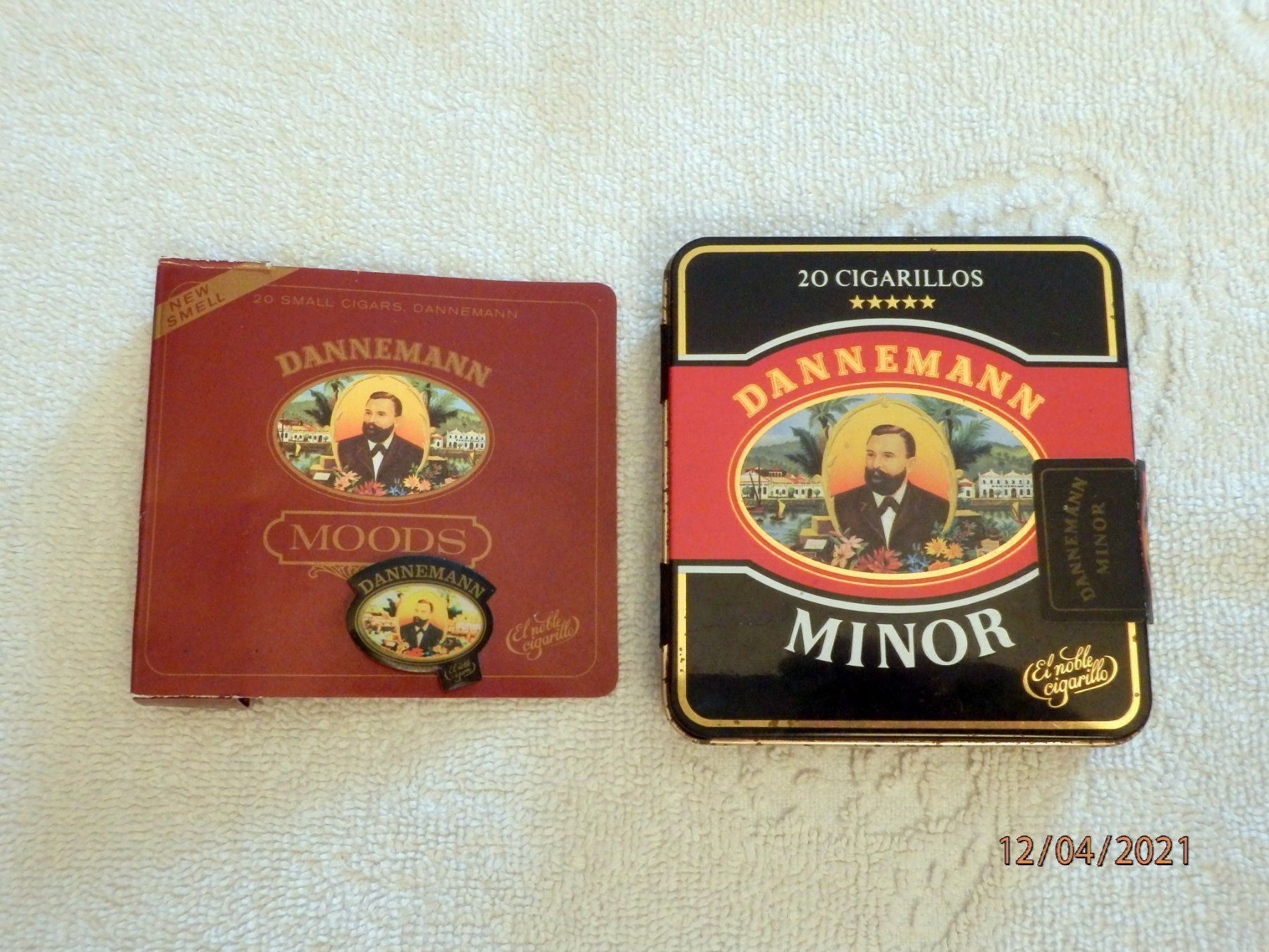 Sigari: Blechdose, Pin von Dannemann-Cigarillos – Usato da Ueberstorf venduto da dinbau 9