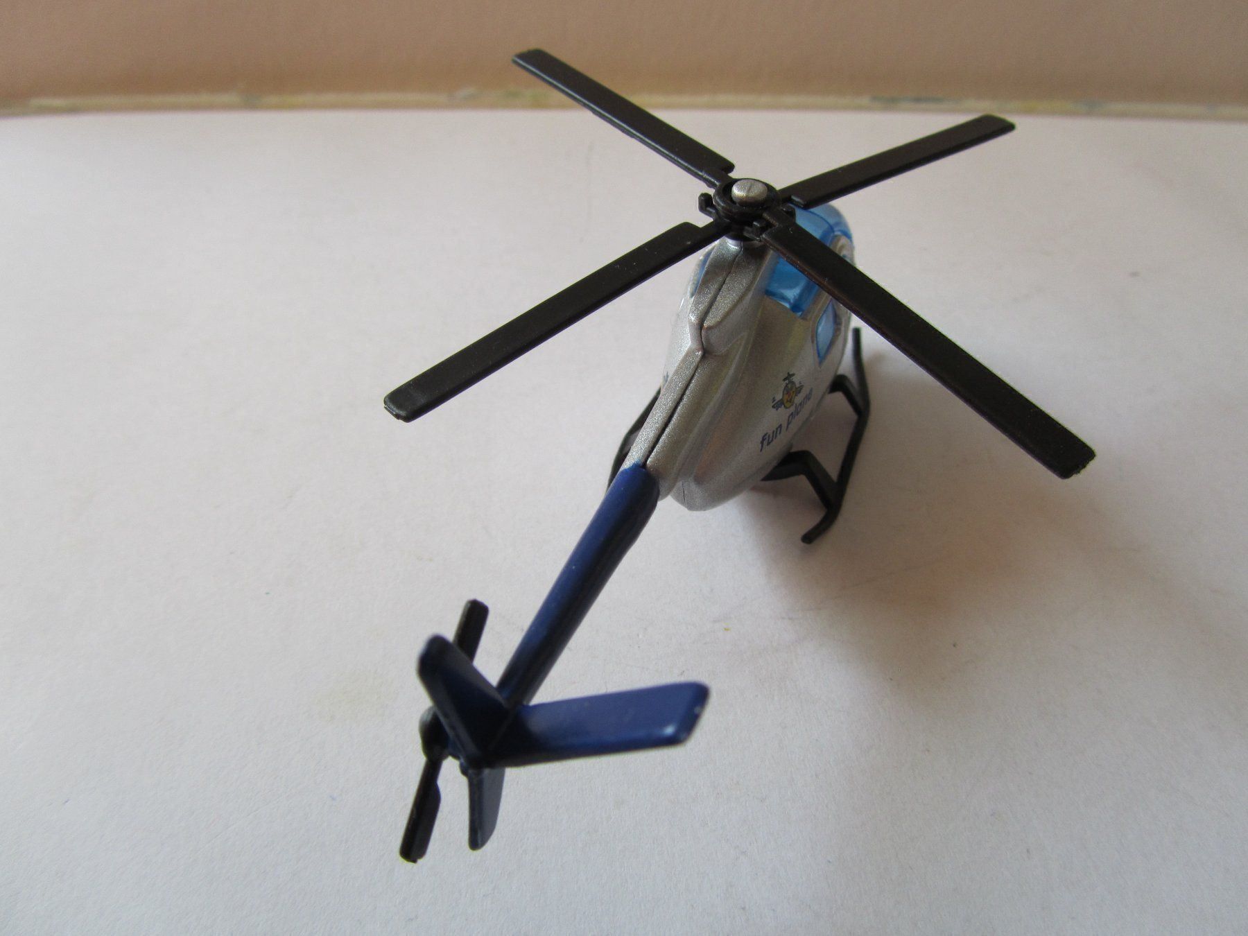 Modellbausätze & Standmodelle: Helikopter 'fun plane', Hersteller CE ? – Gebraucht aus Weiningen ZH von dietsch57 3