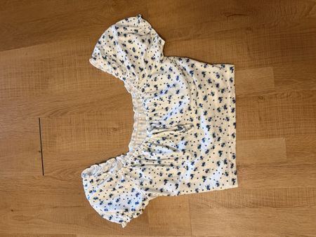 Damen Oberteil mit Blumenmuster Grösse L neu