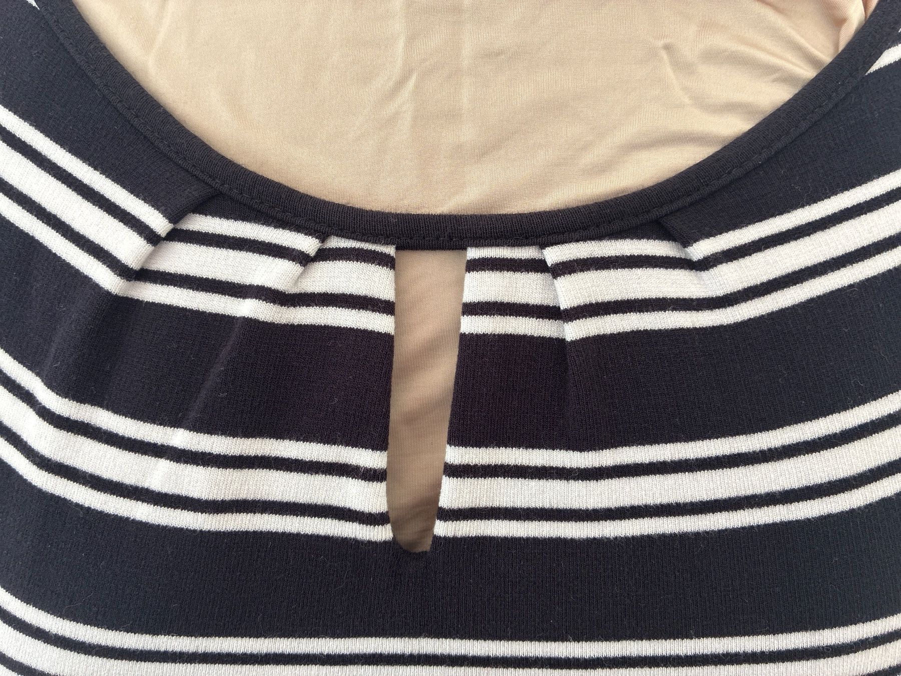 Comma Vestiti: Sommerliches Kleid mit Streifen – Usato da Davos Platz venduto da nanigl 3