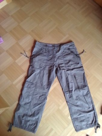 Pantalon kaki 3/4 T 42