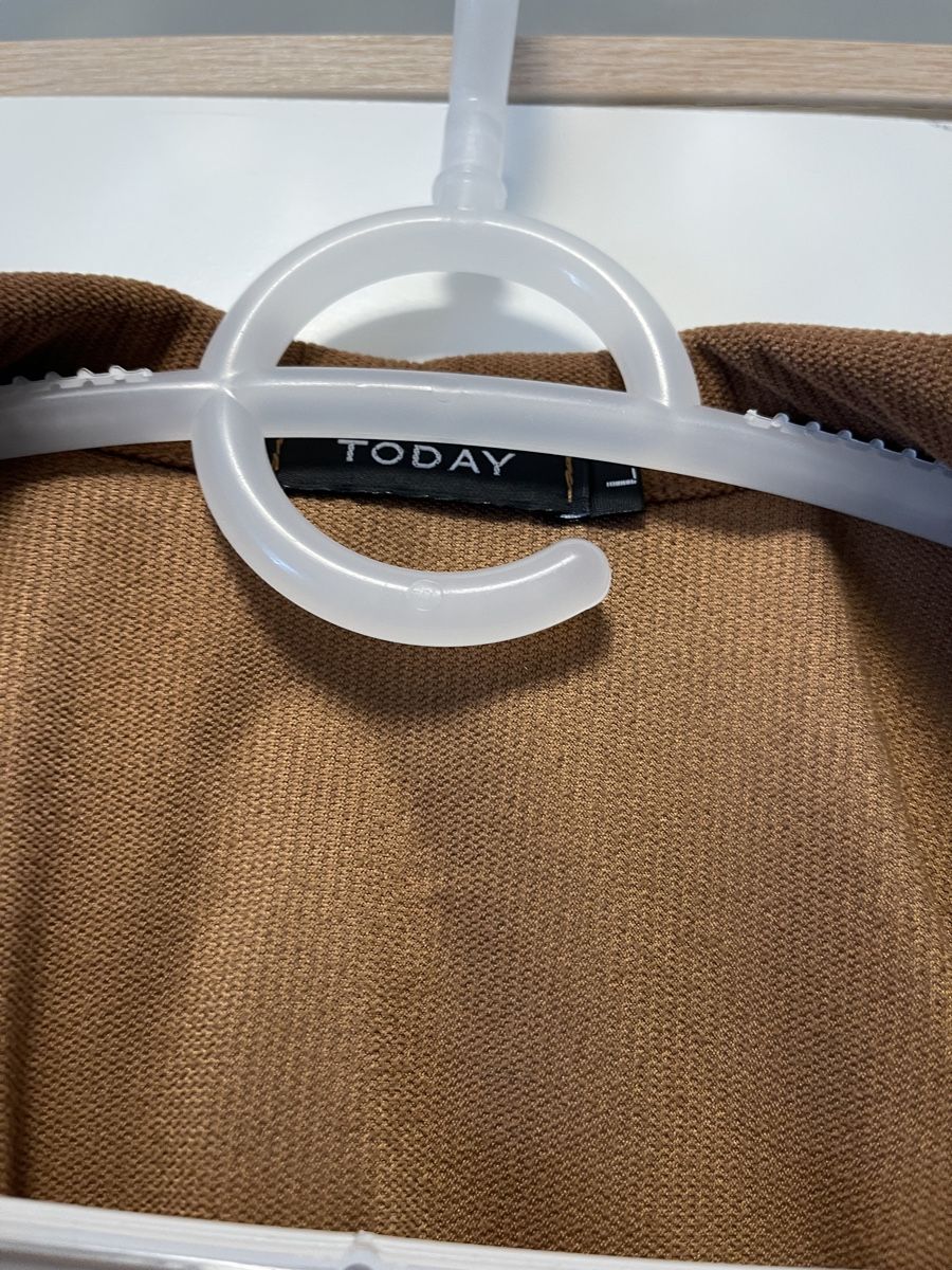 Jacken: Trendige Cord Jacke in Braun – Neu (gemäss Beschreibung) aus Uzwil von noe_9f9c 3