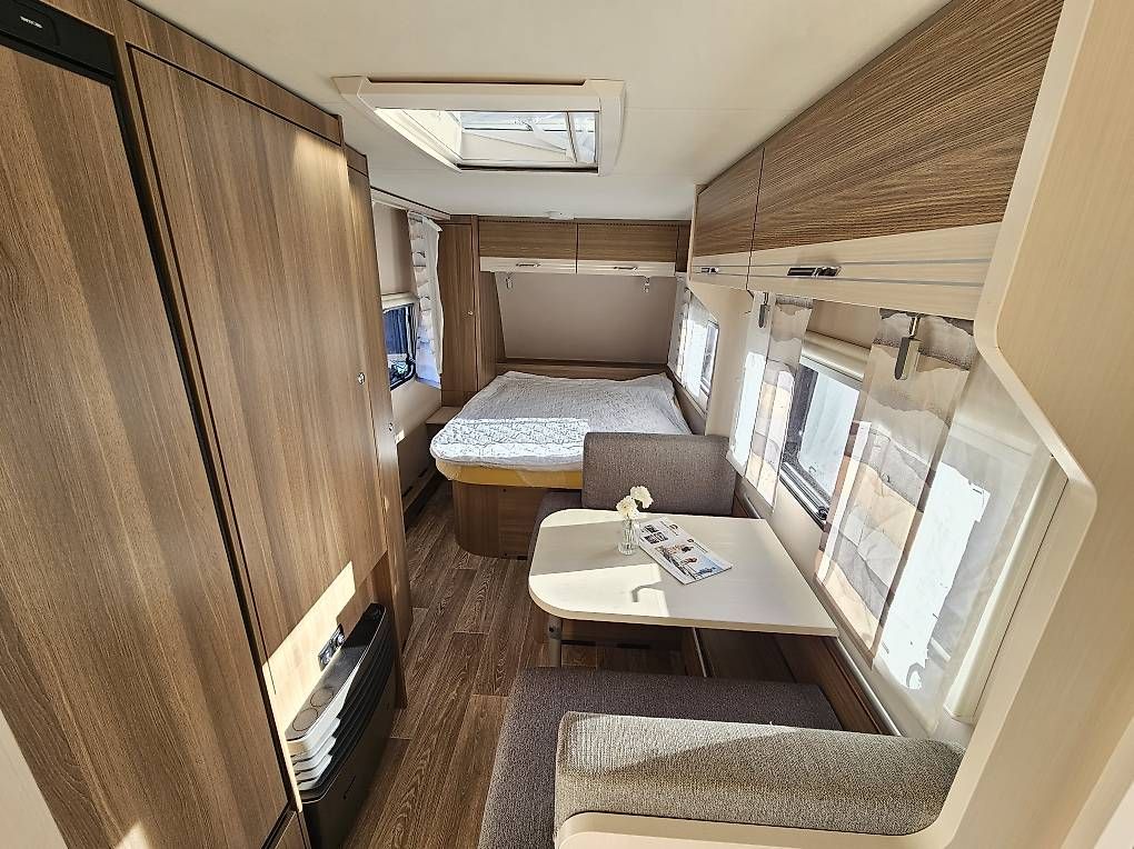 Veicoli da campeggio: Wohnwagen Dethleffs C Joy mit Queensbett! – Usato da Recherswil venduto da Caravan-EmmE 6