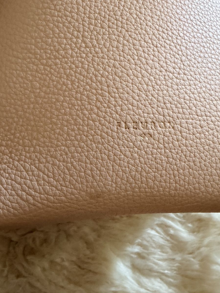Taschen für Damen: Sac à main fleuron Paris mini Swann – Gebraucht aus Lausanne von Meganelausanne 4