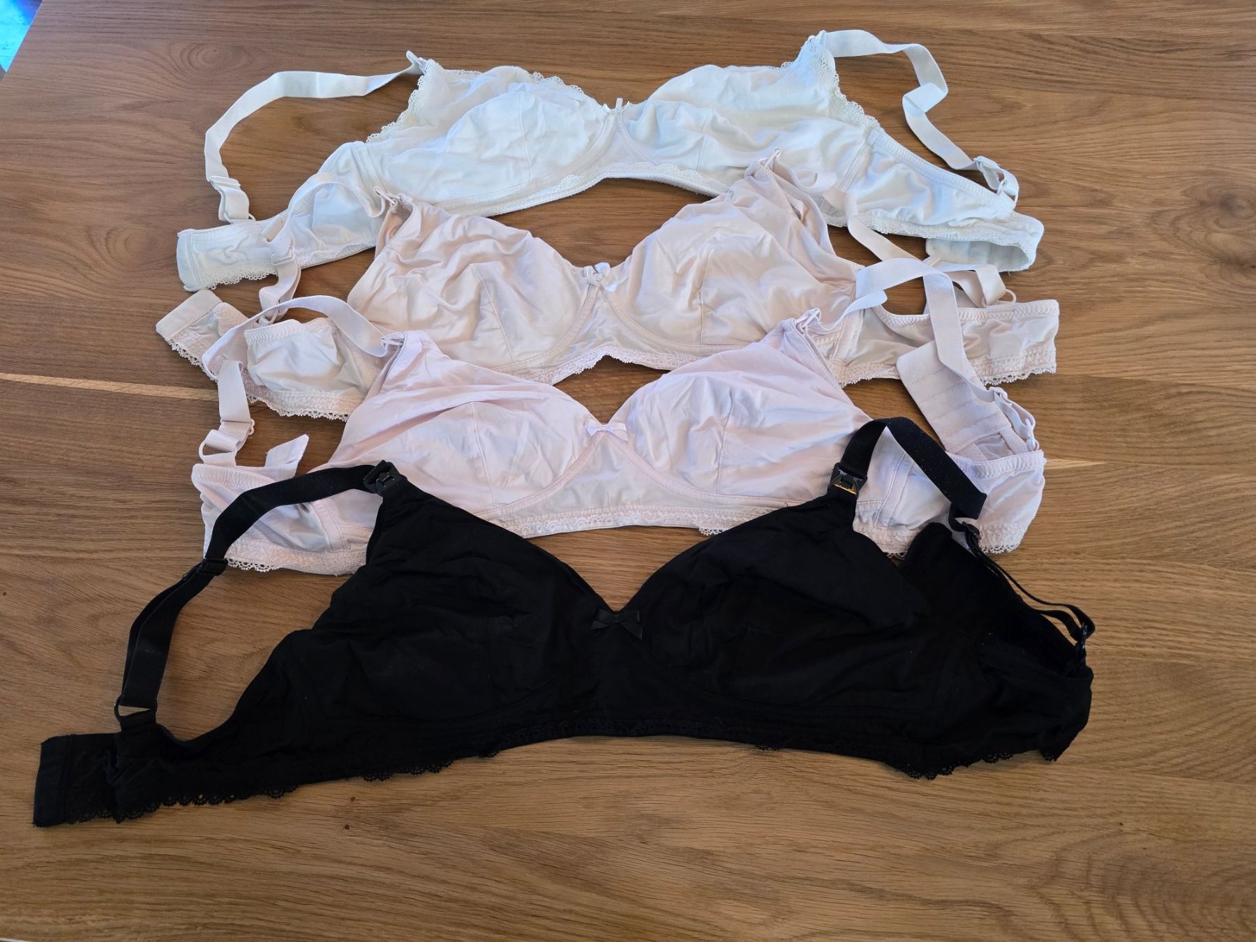H&M Autres dessous: 4 x Still-BH Gr. 85D – D'occasion à Zäziwil par Seisler