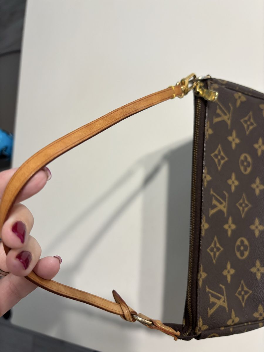 Louis Vuitton Taschen für Damen: Louis Vuitton Pochette  – Gebraucht aus Höri von Celine.11 1