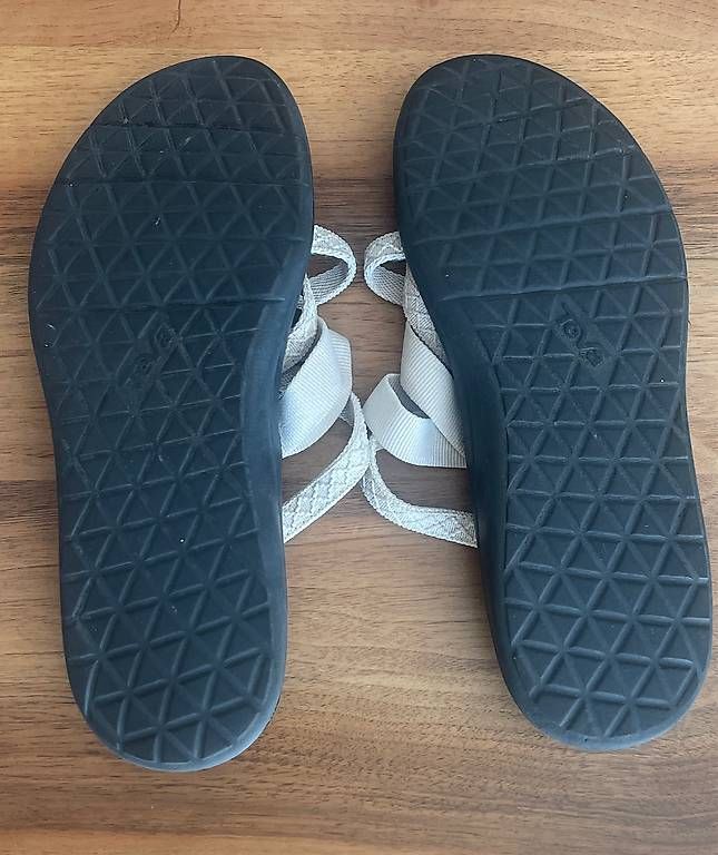 Teva Damenschuhe: Hellbeige Teva Sandalen Gr. 40 – Gebraucht aus Lyss von Nicole71 1