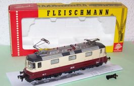 Fleischmann H0 4341: TEE-Lokomotive Re 4/4 II der SBB, DC
