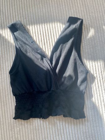 Bershka Crop Top Schwarz Oberteil Bluse Shirt Crossover S