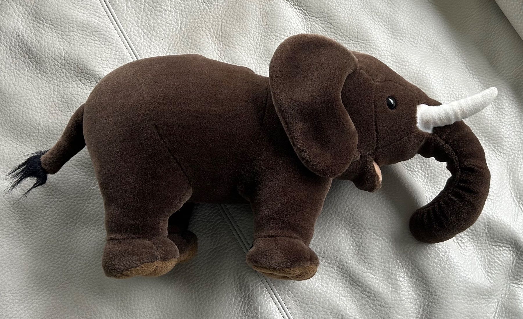 Spielzeuge: Plüschtier Elefant Grösse 45 x 25 cm – Gebraucht aus Ittigen von labrador35 4