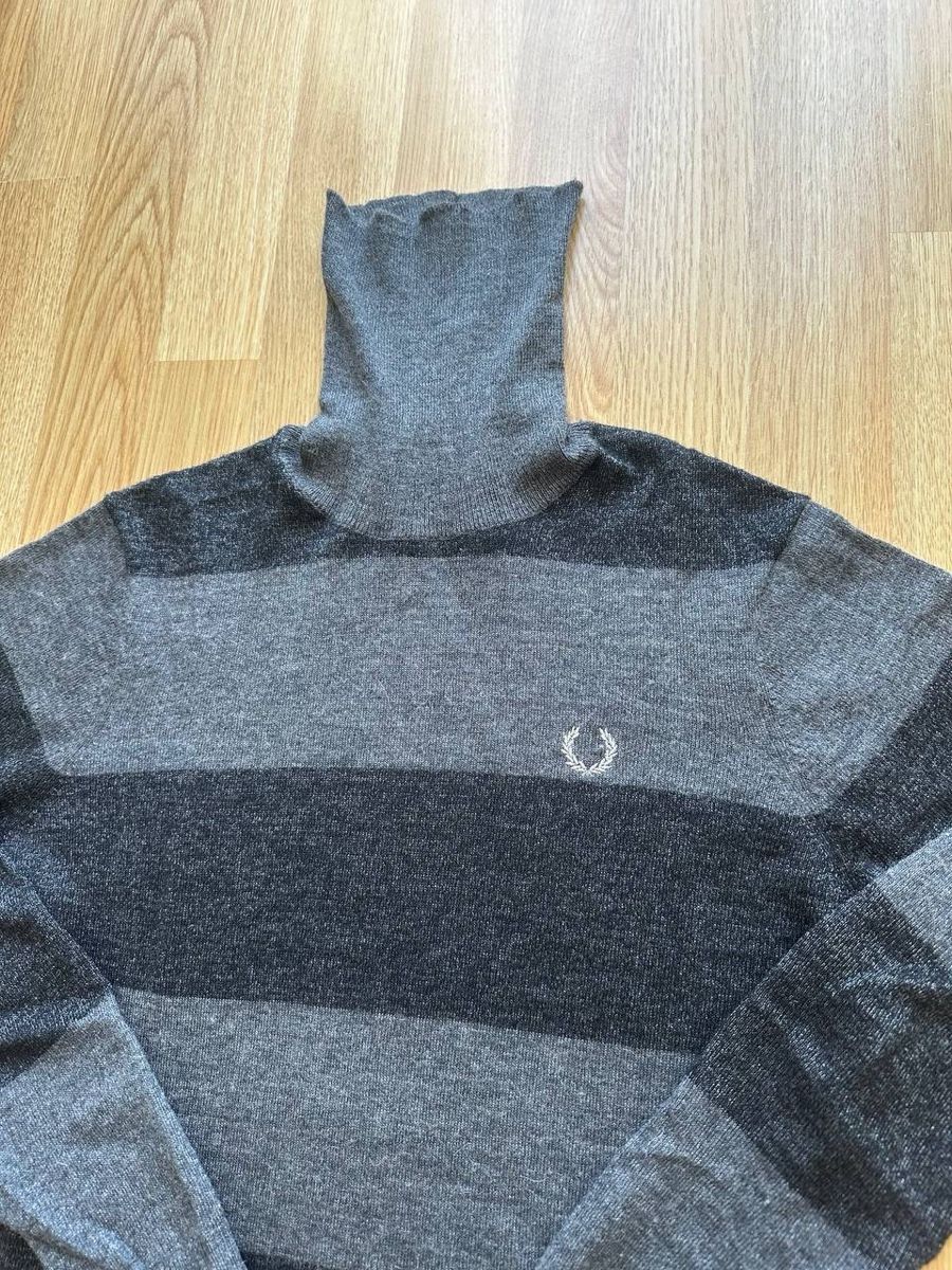 Raf Simons Maglioni & Felpe: Raf Simons X Fred Perry  – Usato da Pfäffikon ZH venduto da Nataliia. 1