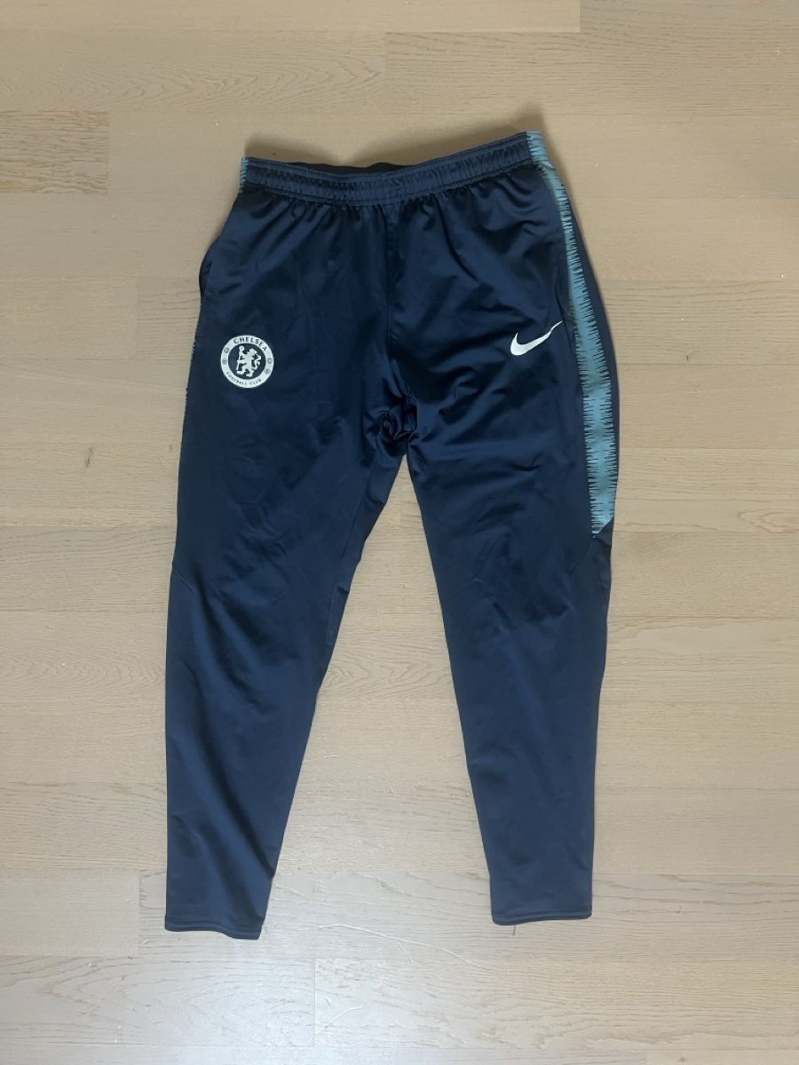 Nike Pantaloni: Training Nike Chelsea | taille M – Usato da Morges venduto da lui_knr8