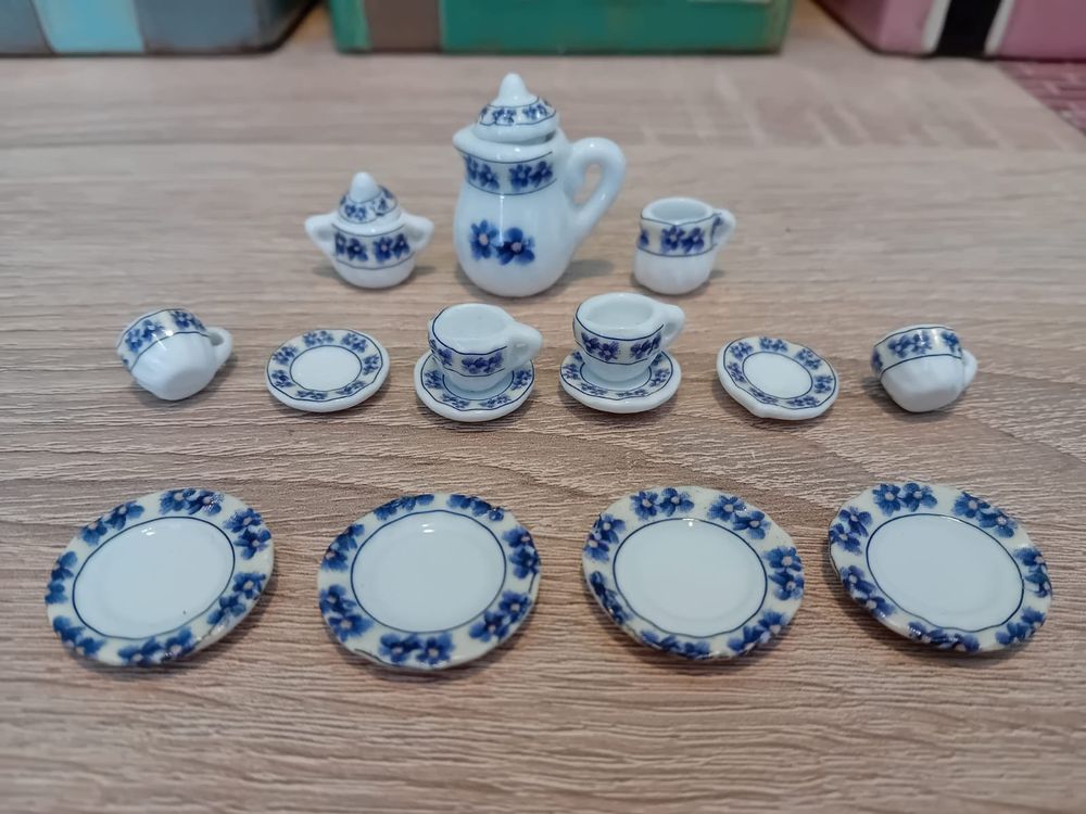 Puppenhaus Miniatur-Tellerset Aus Porzellan – Mit Besteck (Silber) Für Puppenküche & Deko