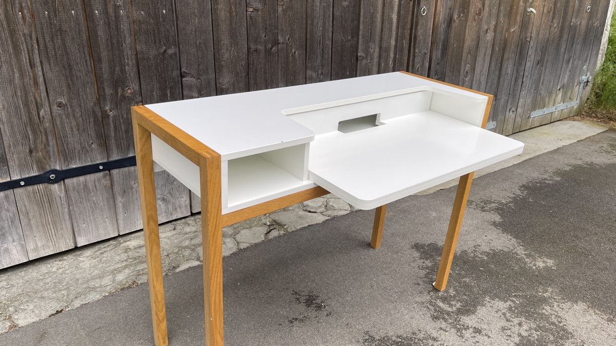 Scrivanie: Schreibtisch Ikea – Usato da Ottikon venduto da nik_k78b 1