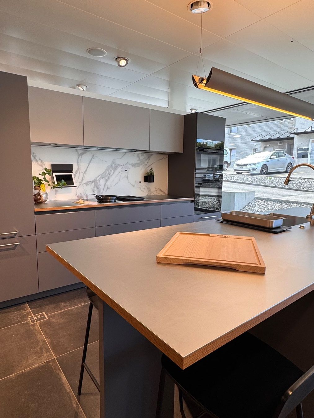 Cuisines complètes: Cuisine d'exposition avec électroménager Miele – Neuf (Voir description) à Porrentruy par RapidServiceSA 1