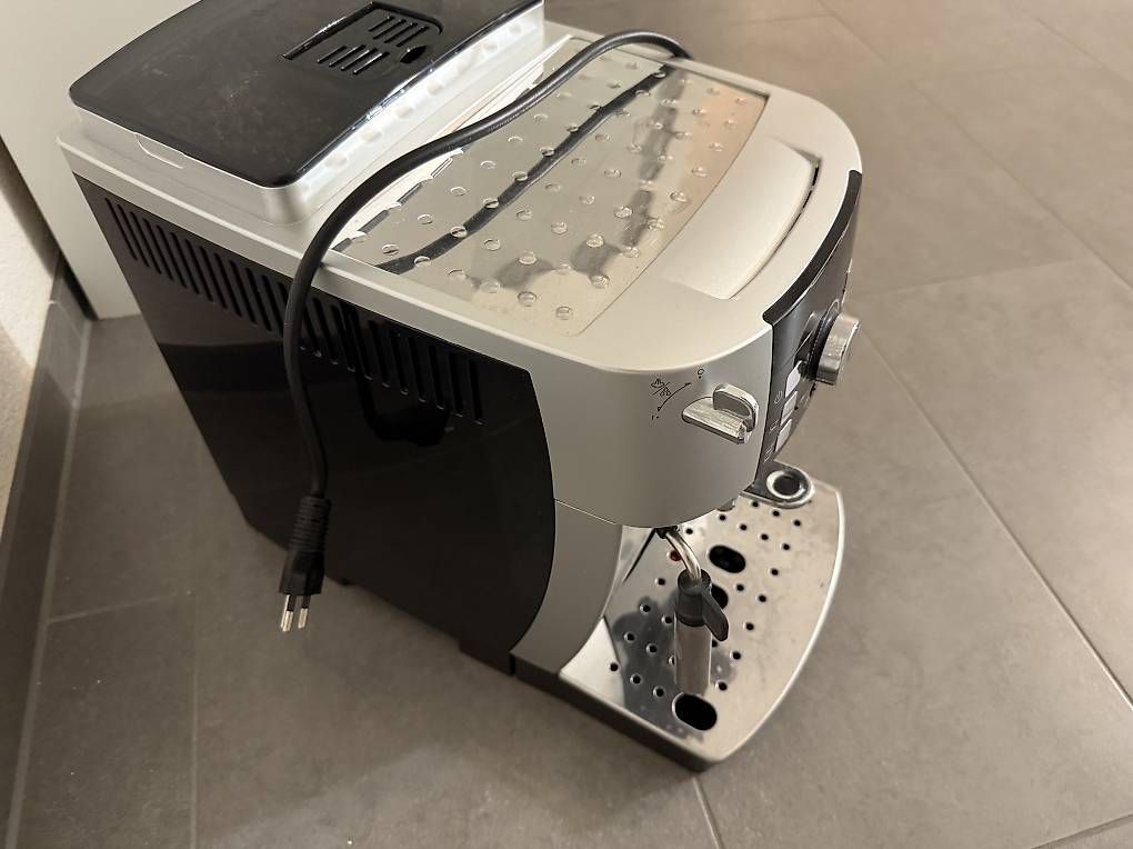 Macchine per caffè & Macchine per espresso: Kaffeemaschine  – Usato da Emmenbrücke venduto da ade_ljb8 1