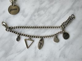 GUESS ARM / TASCHEN KETTELI + CHIP